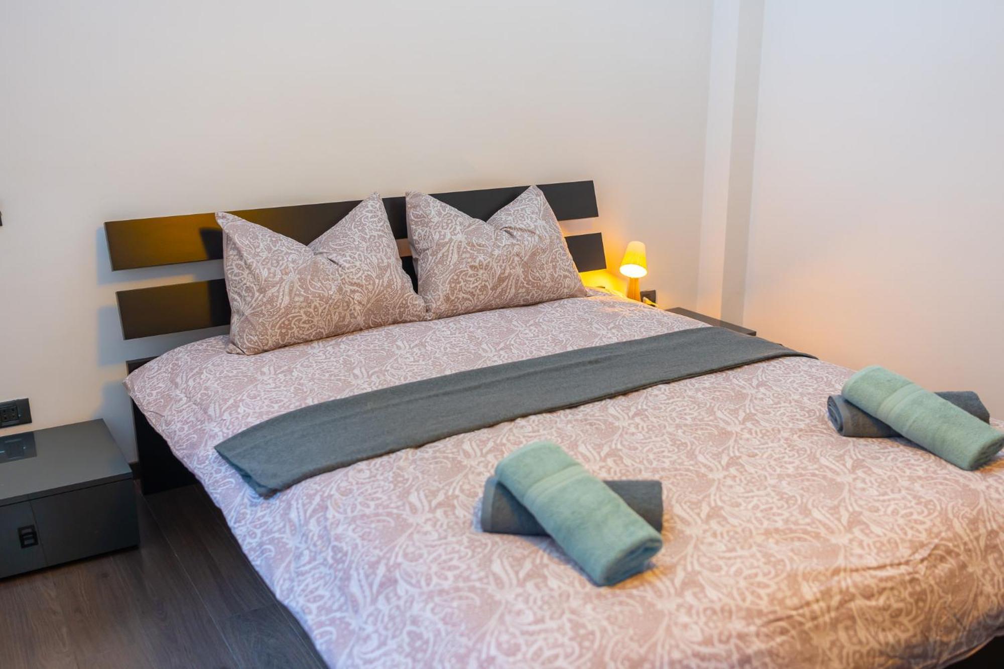 Apartament Cozy & Spacious Near Victoriei Square Bucureşti