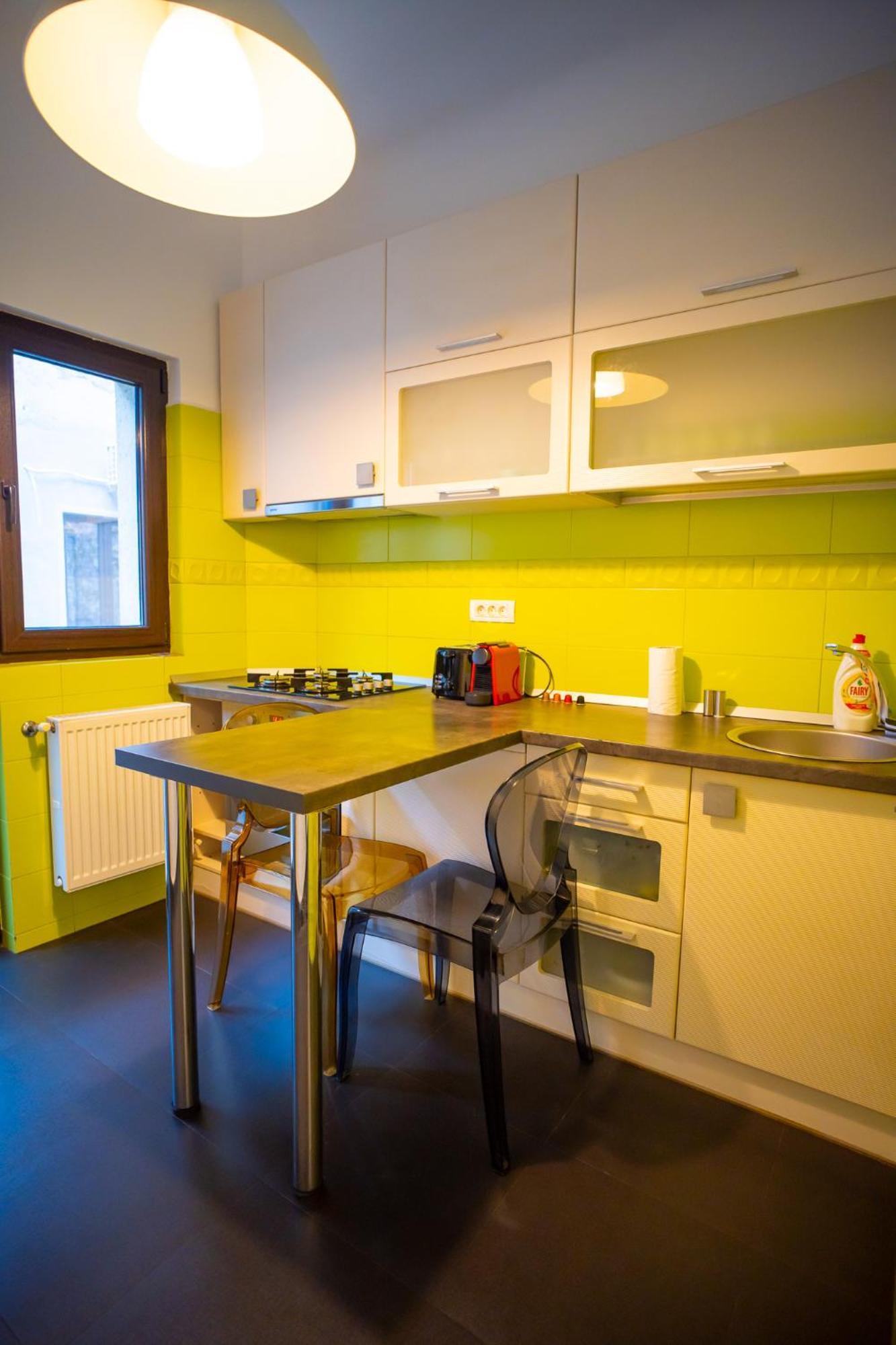 Cozy & Spacious Near Victoriei Square Apartament Bucureşti