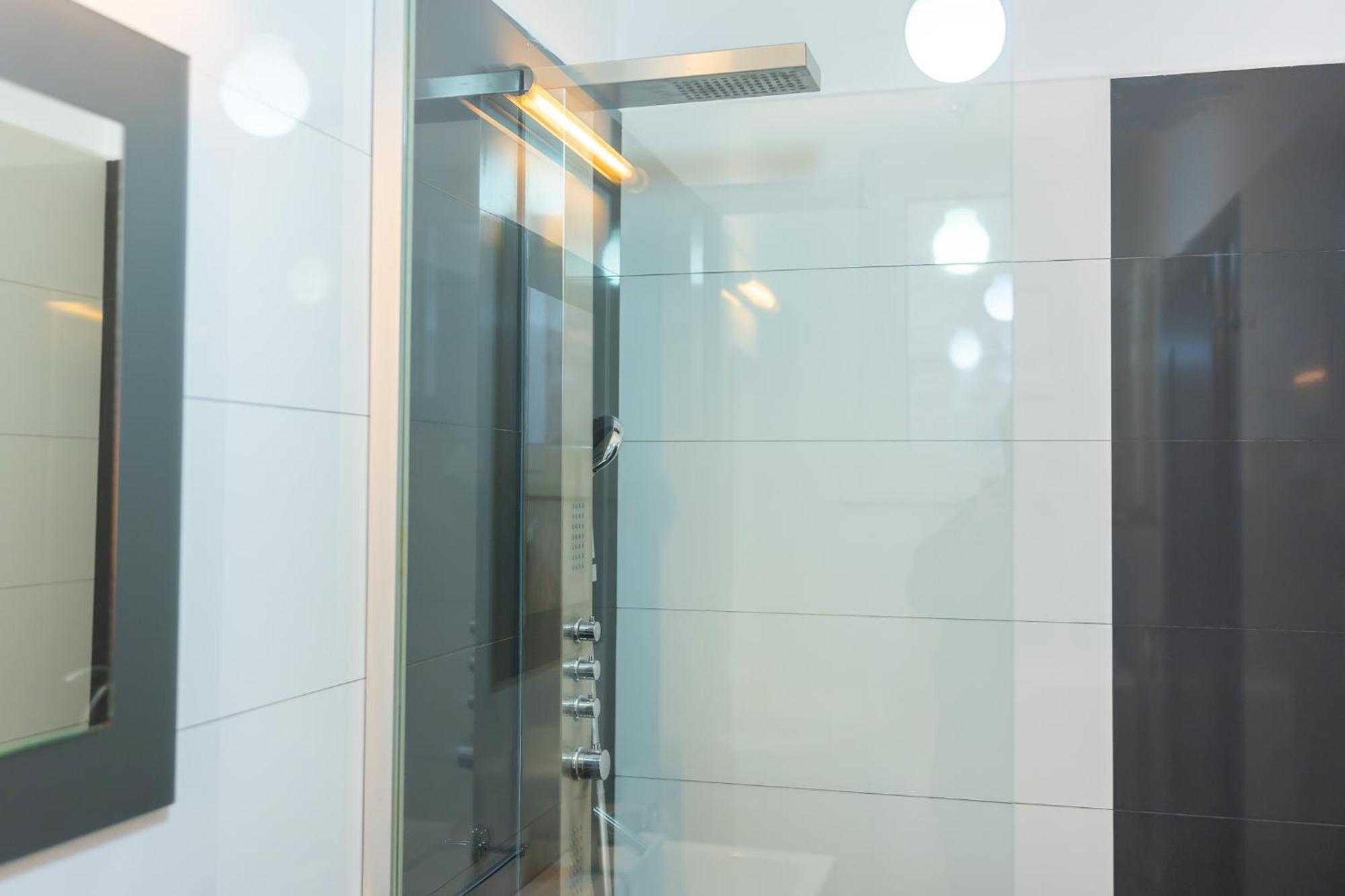 Cozy & Spacious Near Victoriei Square Apartament *