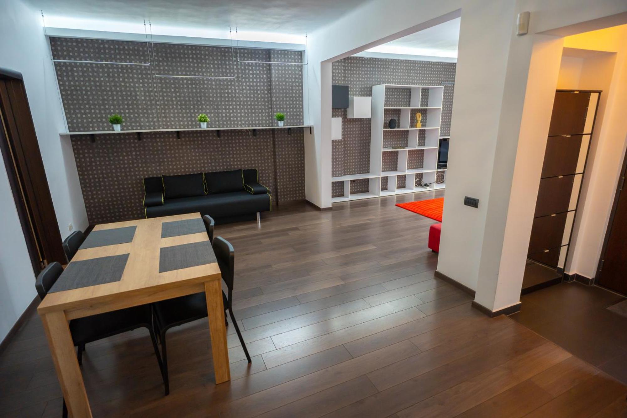 Cozy & Spacious Near Victoriei Square Bucureşti