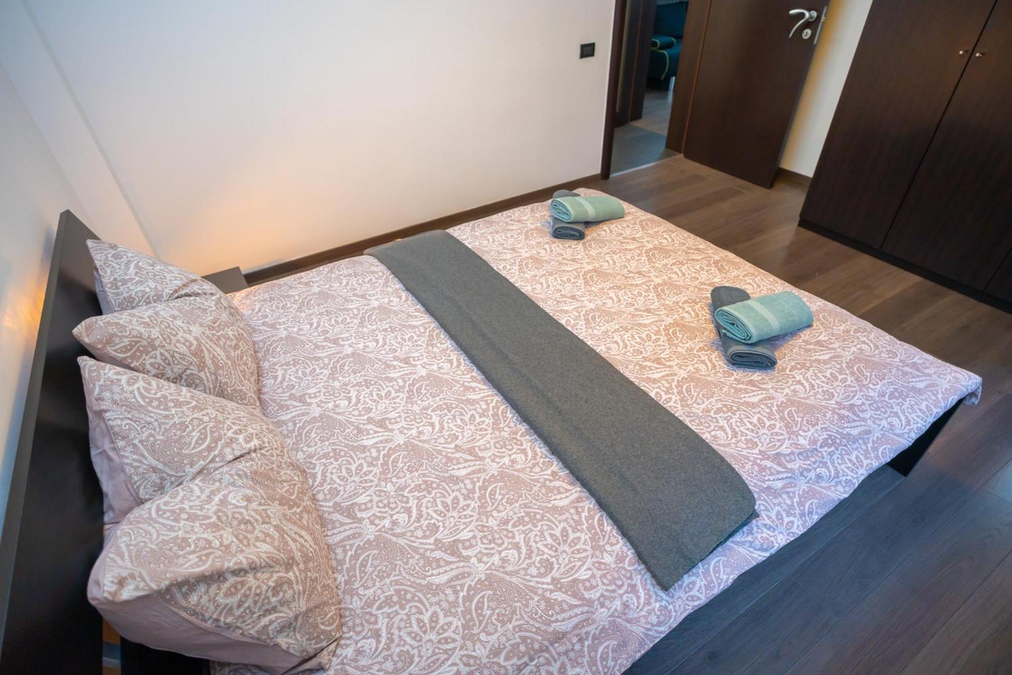 Apartament Cozy & Spacious Near Victoriei Square Bucureşti